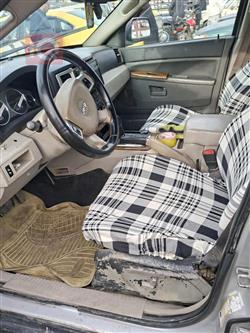 جیپ گراند شیرۆکی